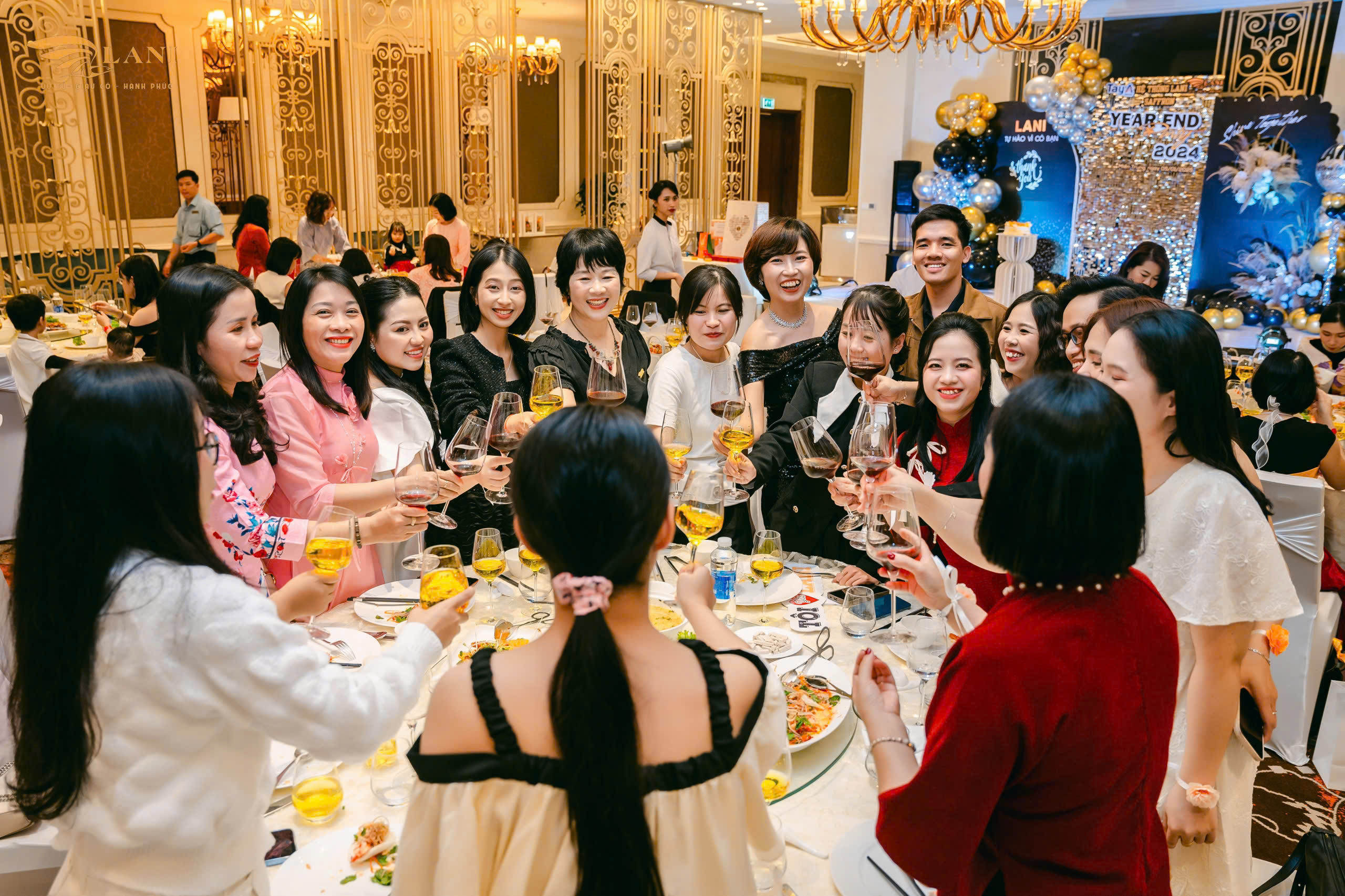 Group dining event
